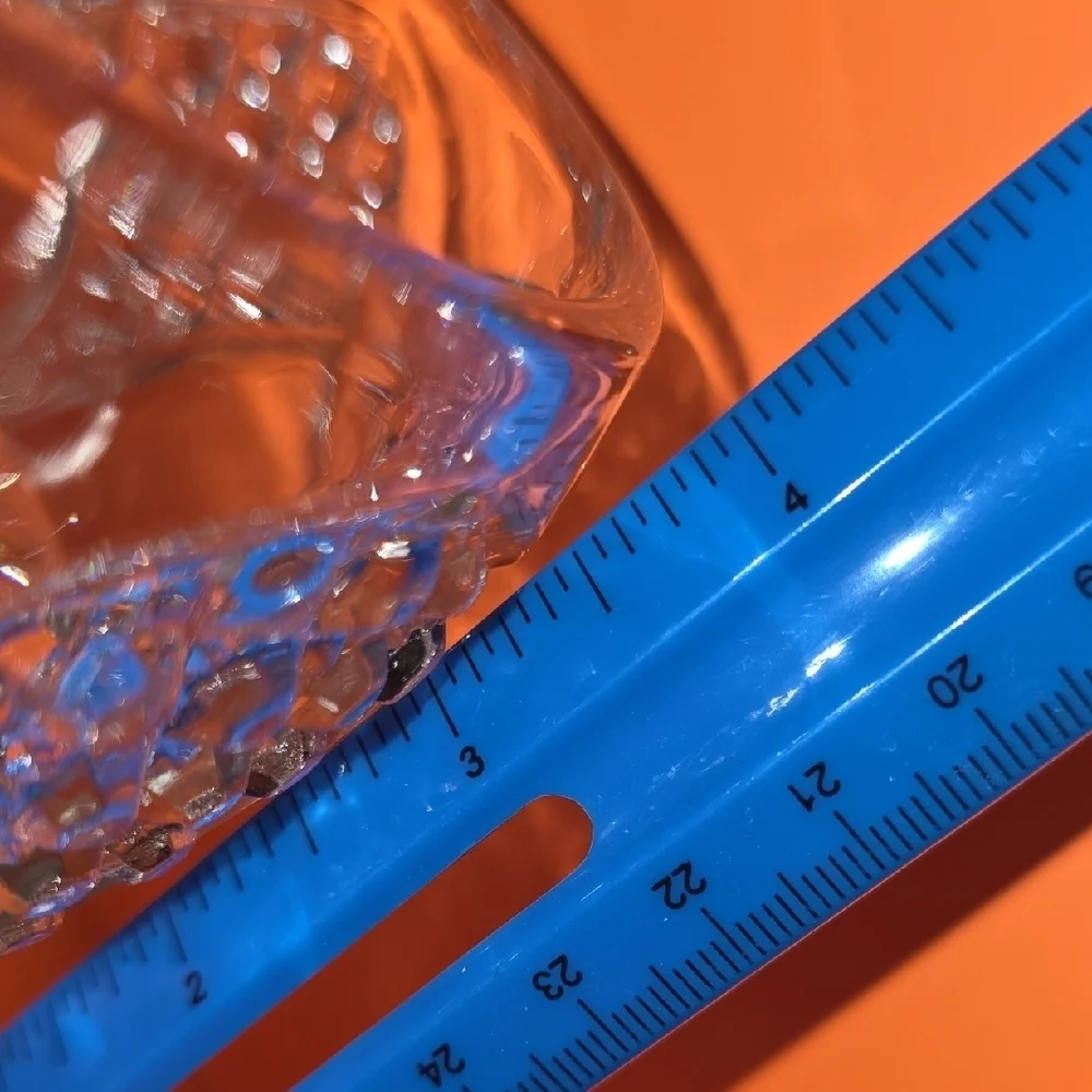 (J30)  Elegant Clear Glass Candy/storage Jar